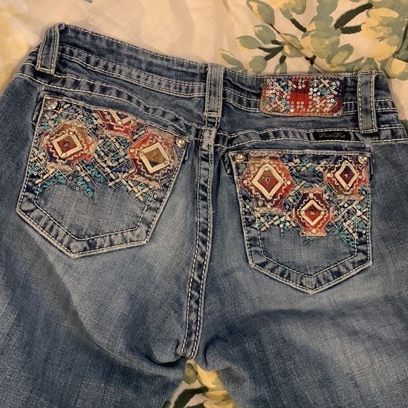 Miss Me Denim - Miss Me signature straight leg jeans 😍 Size 30